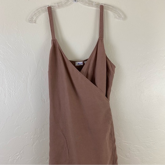 Aritzia Wilfred Size Large Blush Tan V-neck Linen Wrap-up Tie Long Midi Dress - Picture 2 of 8